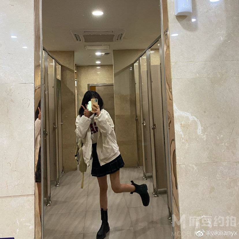 胶片模特