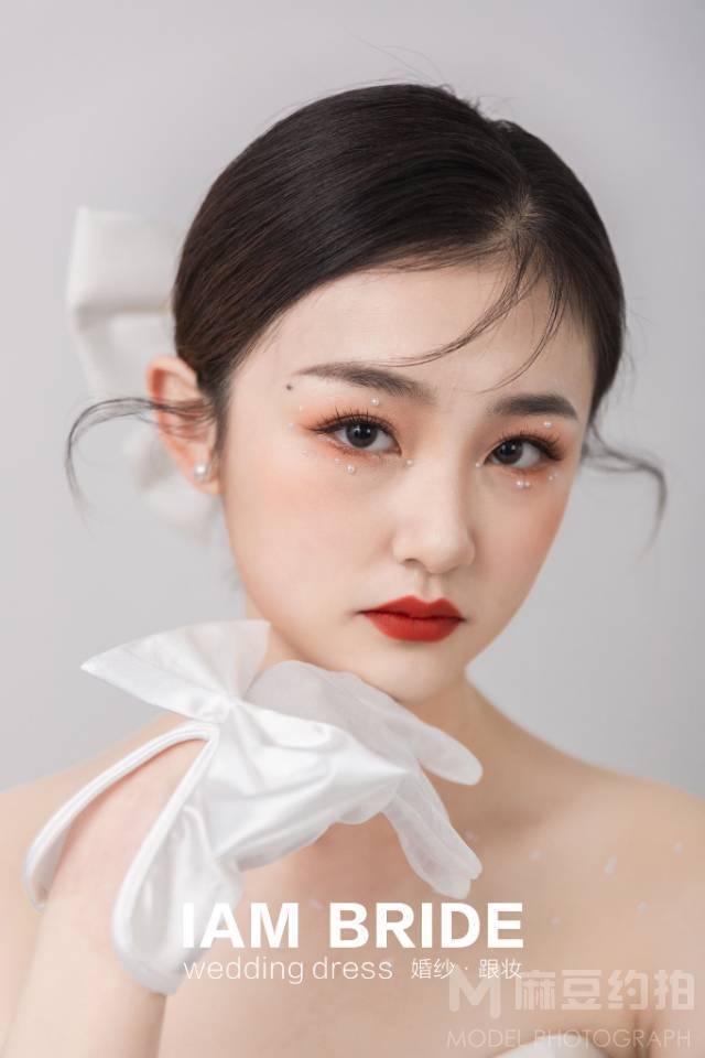 妆容模特