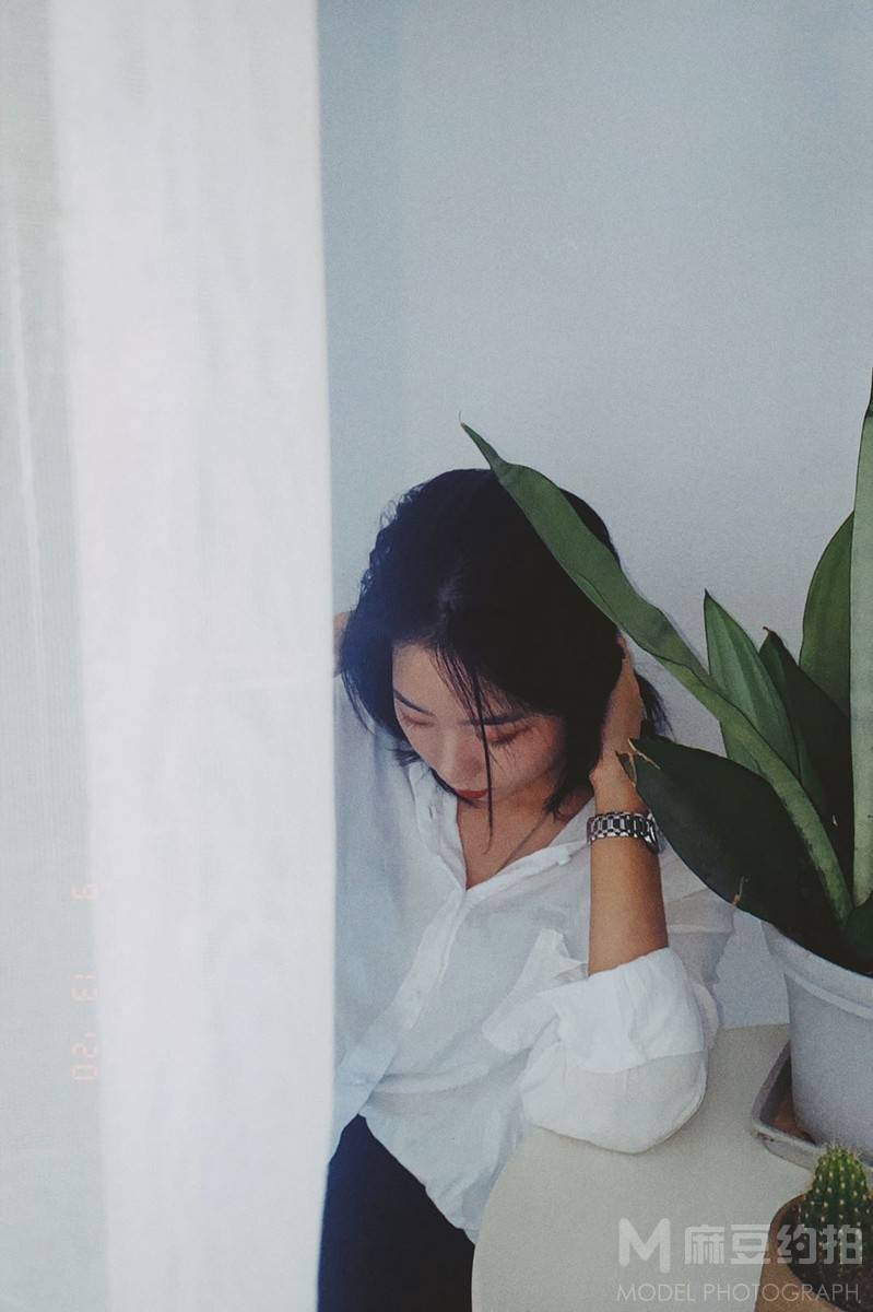 情绪模特