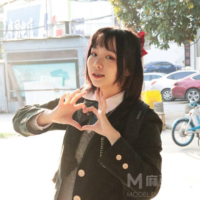 校园模特
