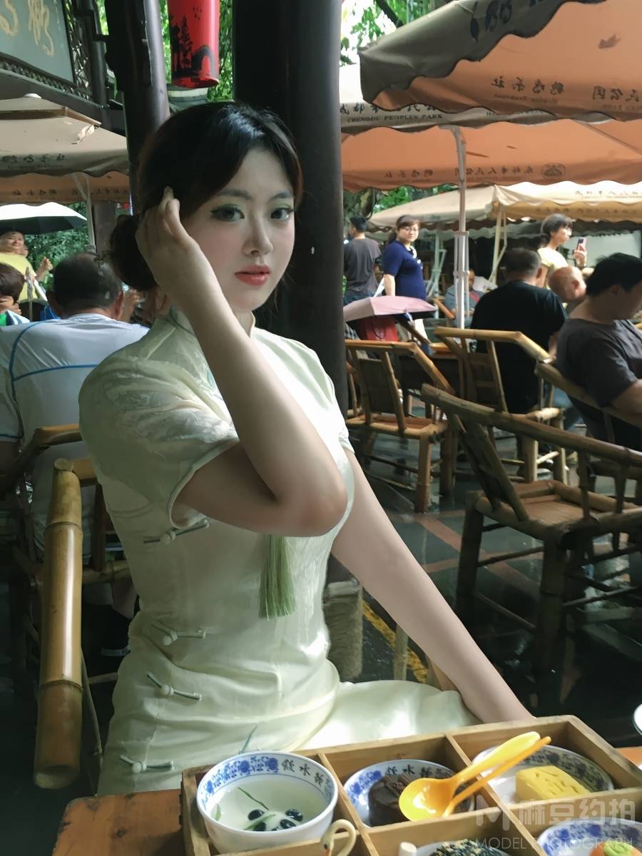 清新模特