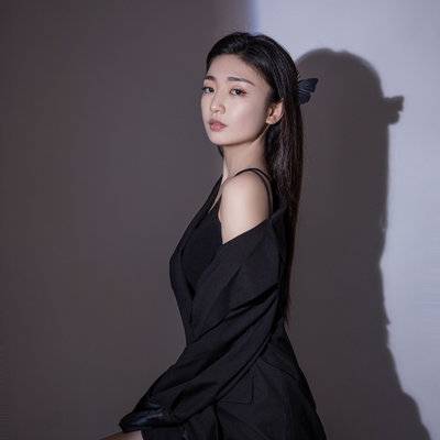 黑白模特