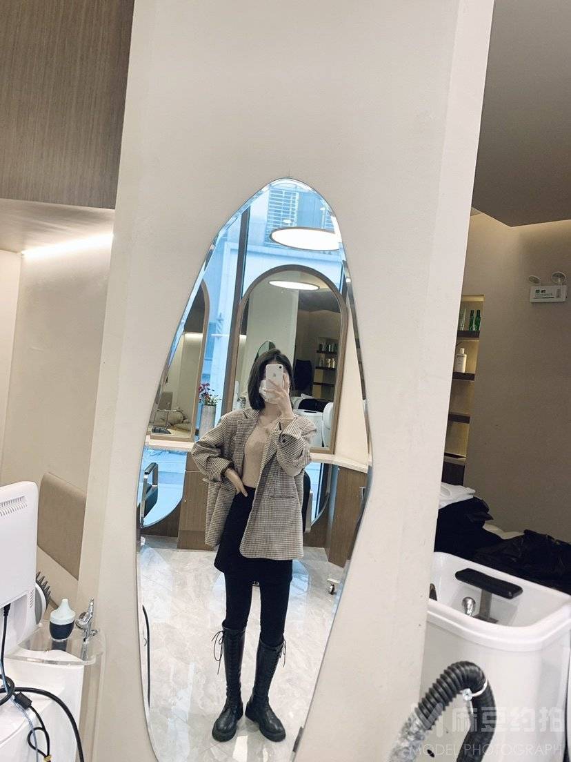 黑白模特