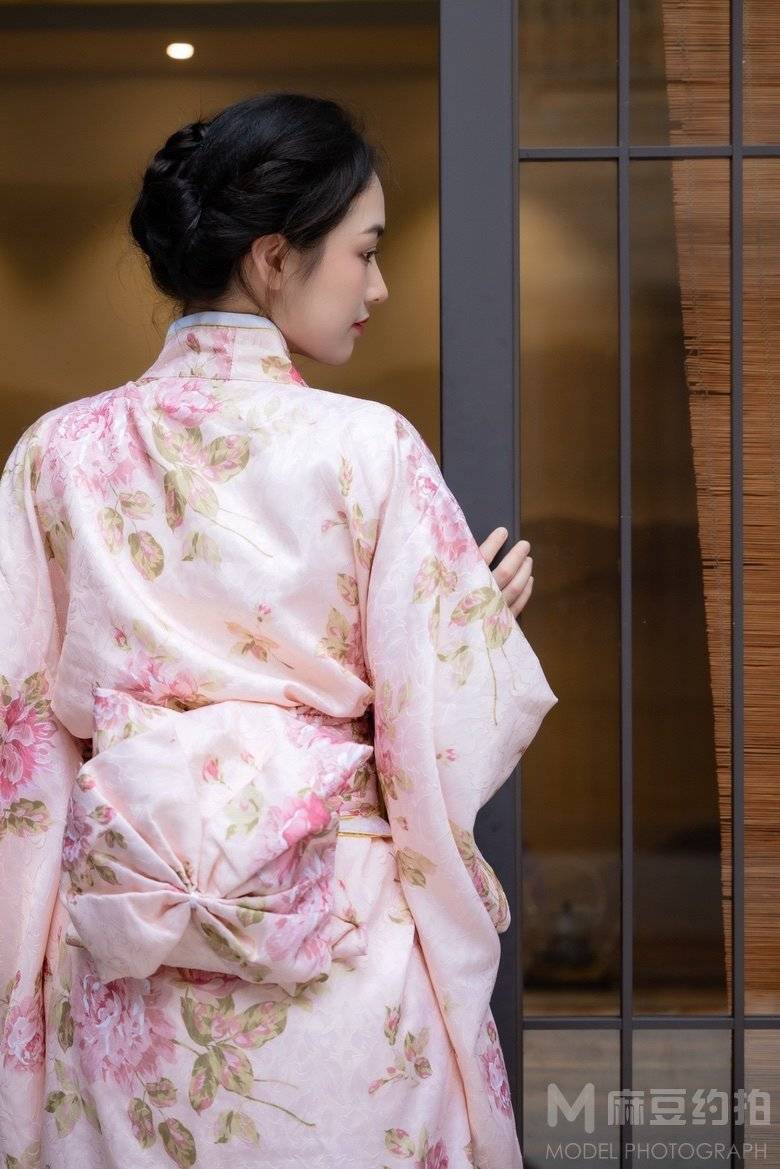 胶片模特