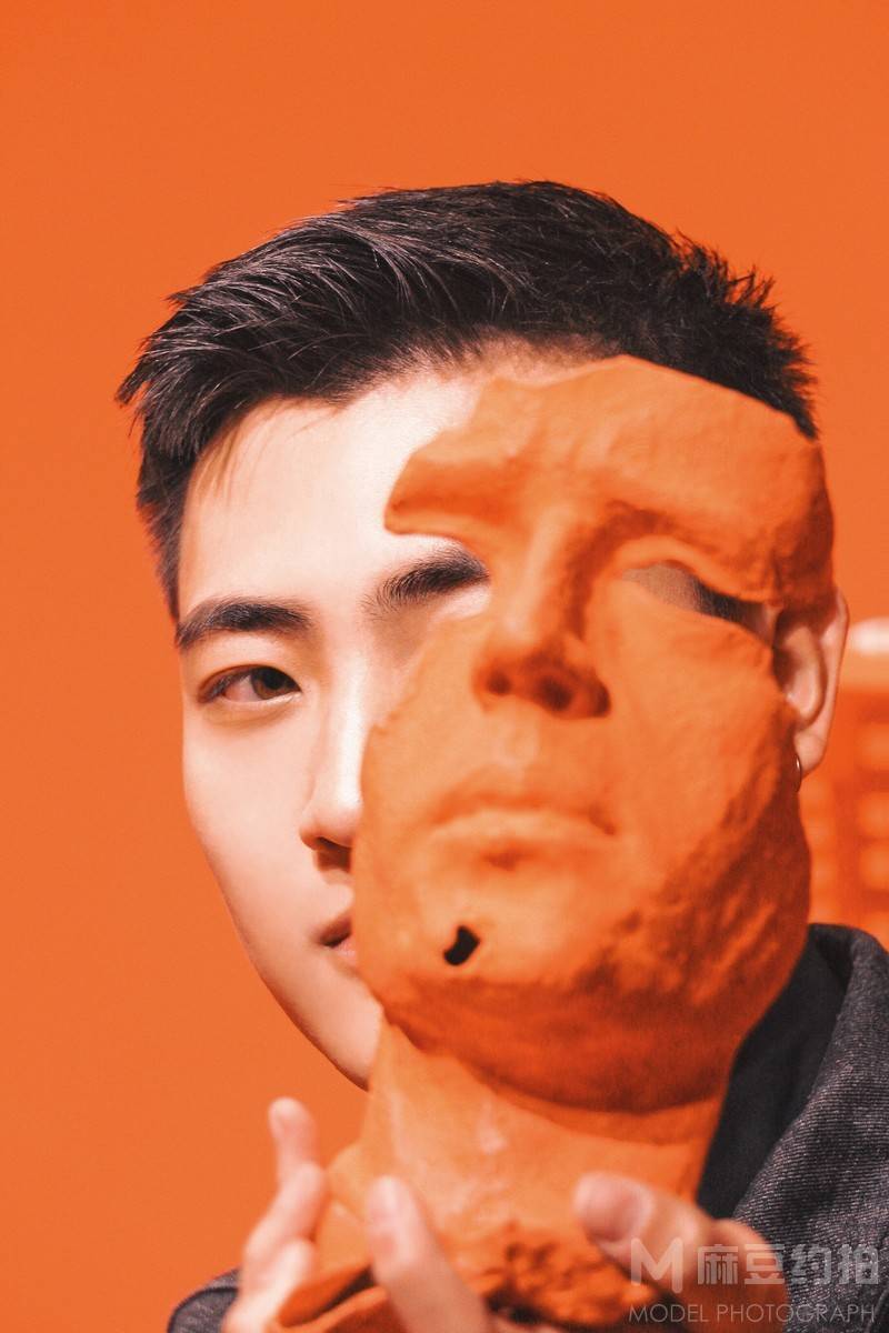 情绪模特