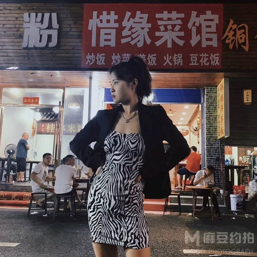 校园模特