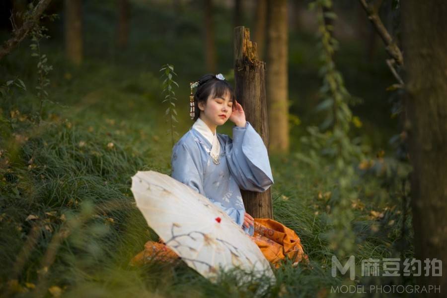 汉服模特