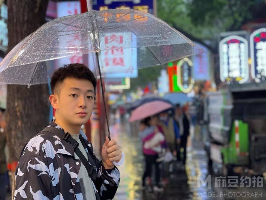校园模特