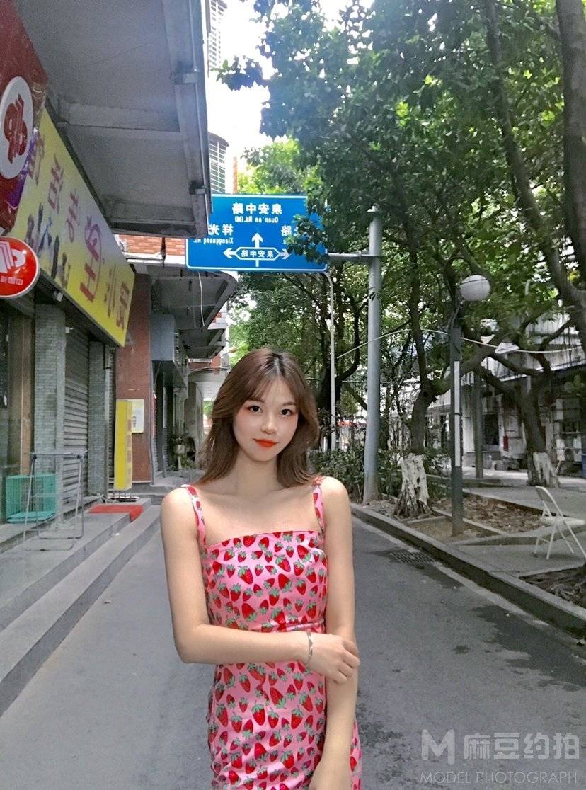 校园模特