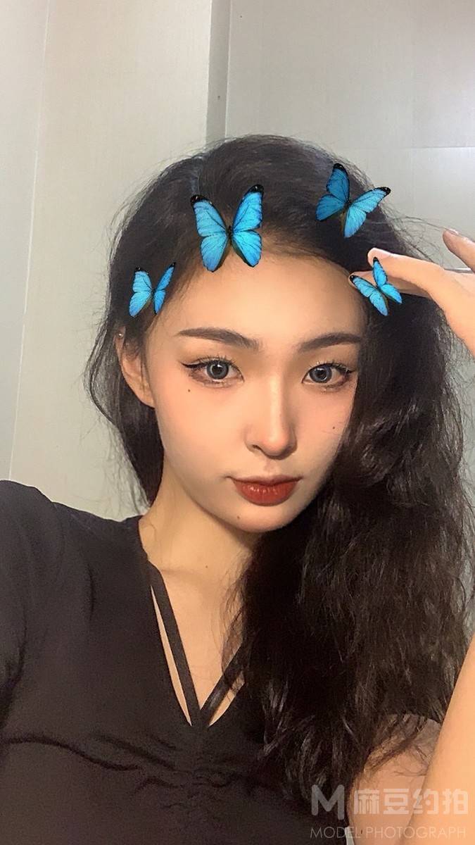 情绪模特