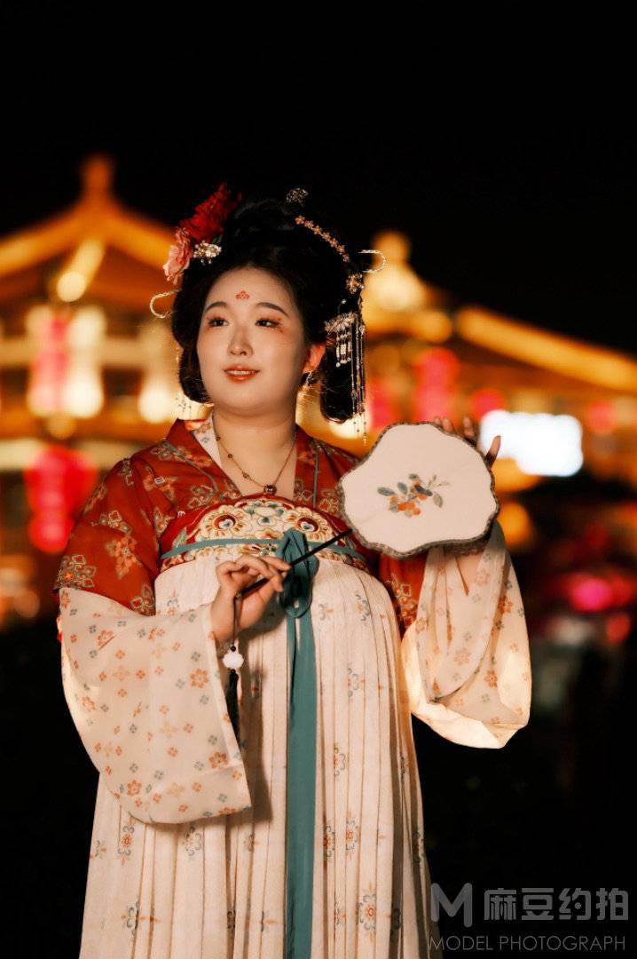 夜景模特
