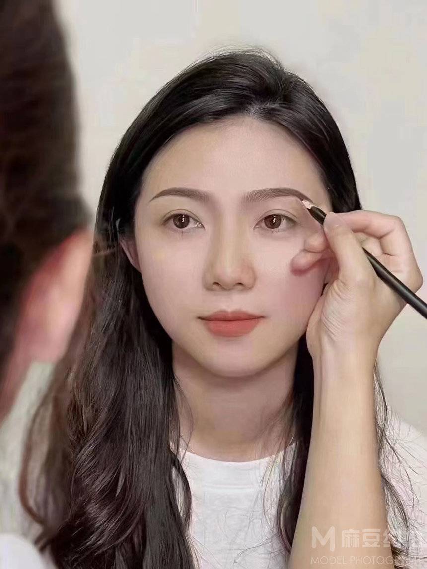 妆容模特