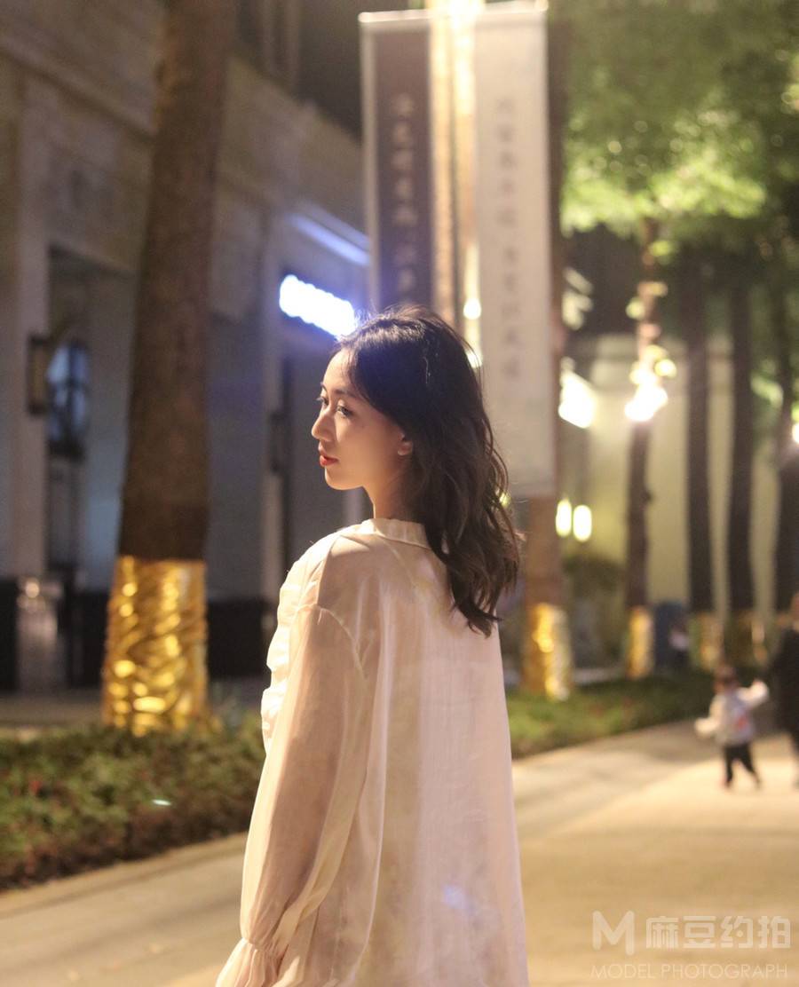 夜景模特