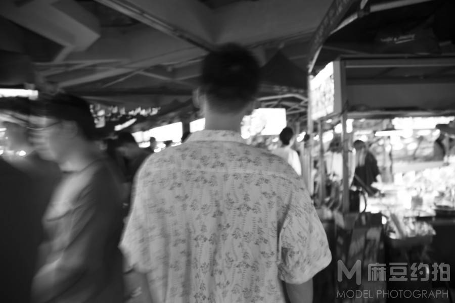 黑白模特