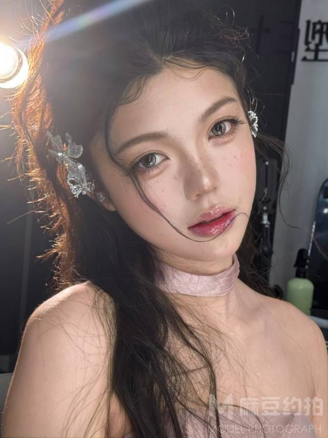 妆容模特