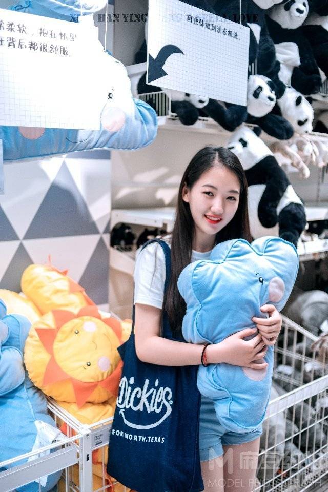 校园模特