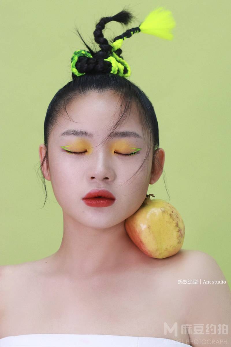 妆容模特