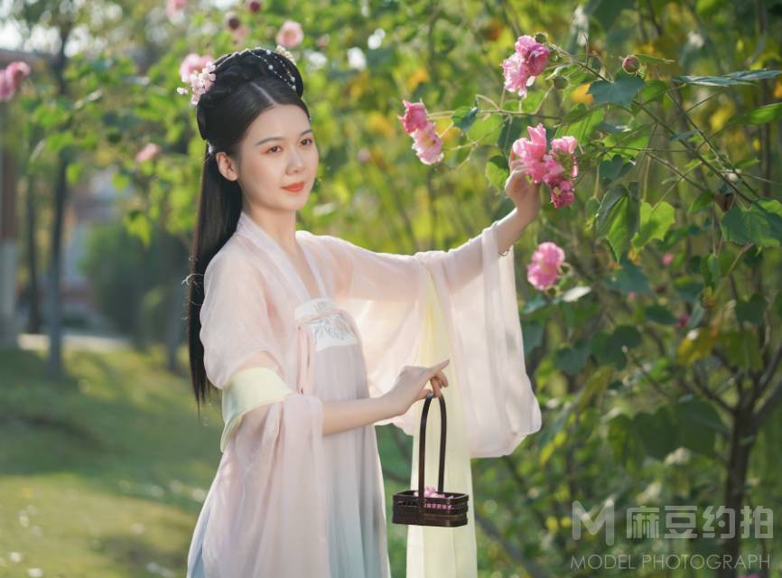 汉服模特