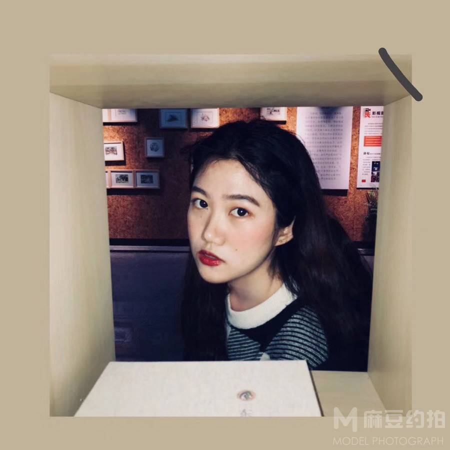 情绪模特