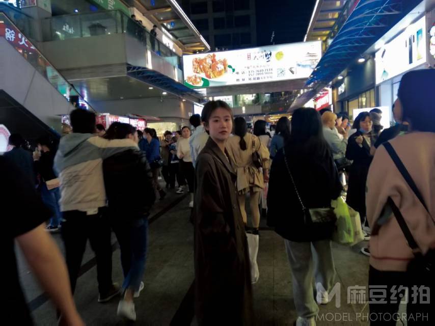 校园模特