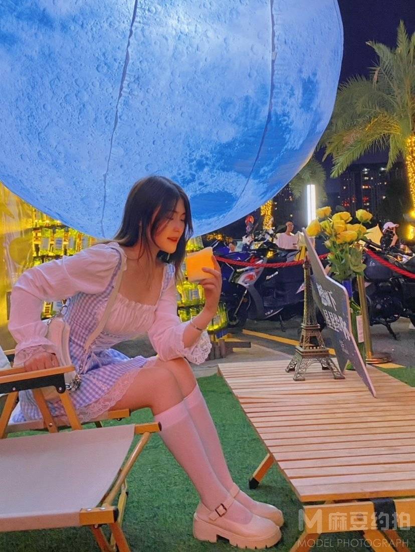 清新模特