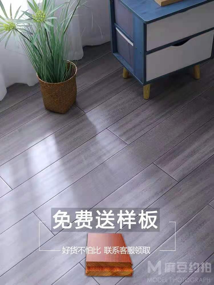 黑白模特