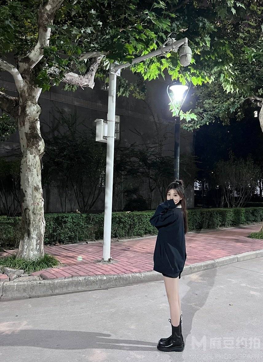 校园模特
