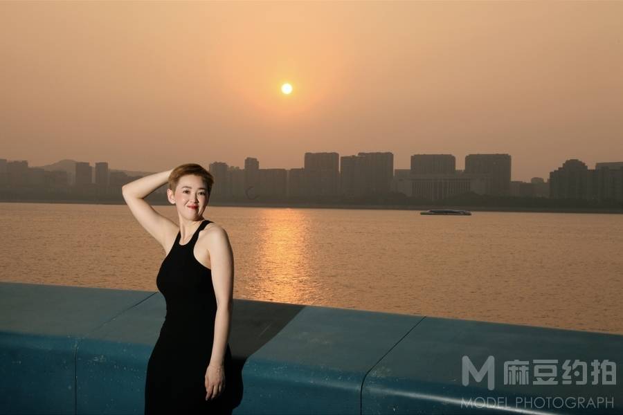 宝丽来模特