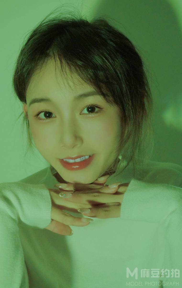 妆容模特