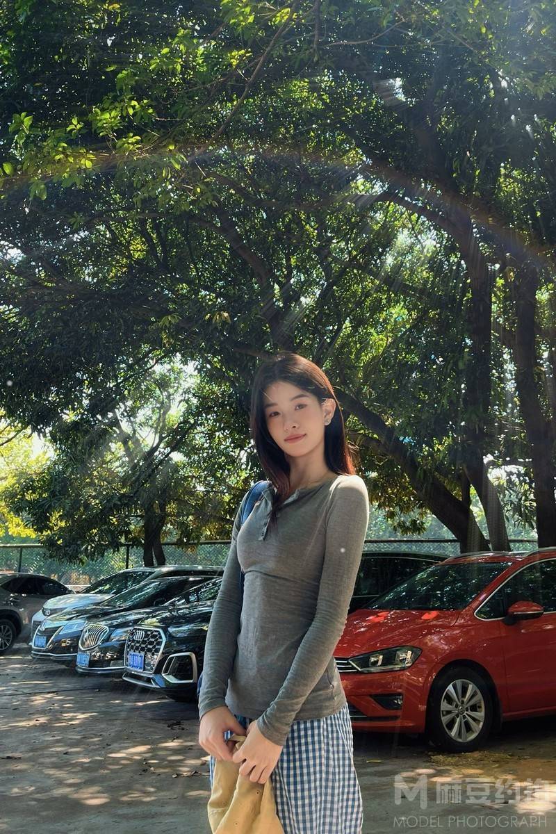 校园模特