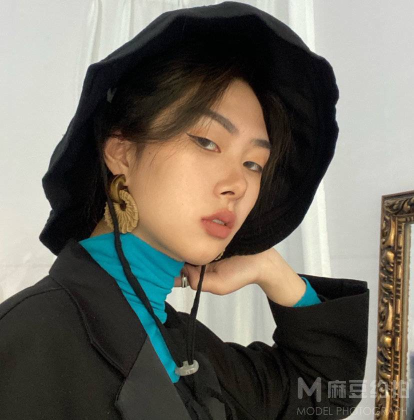 情绪模特