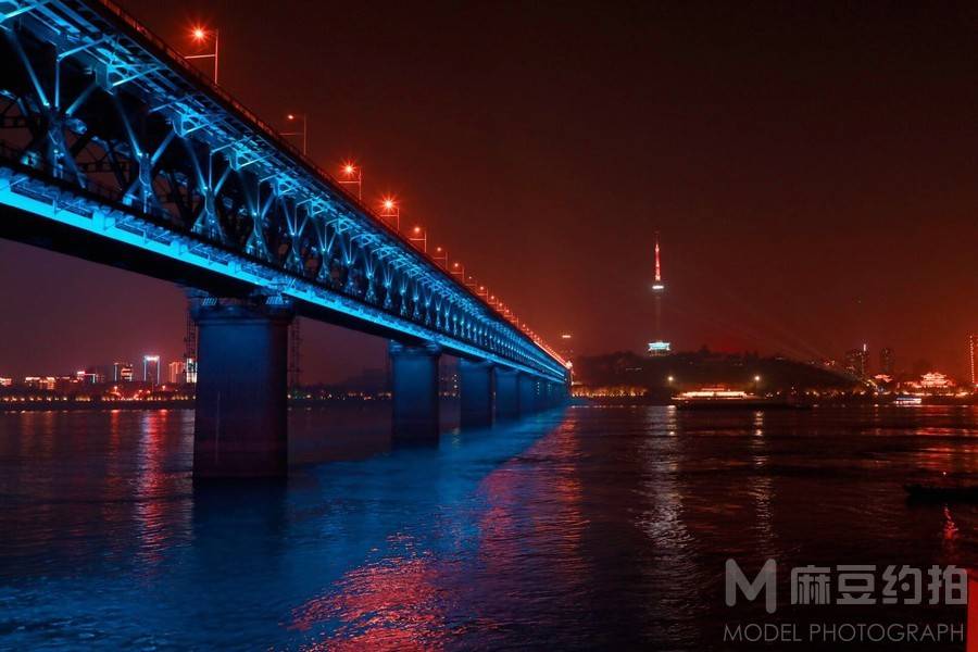 夜景模特