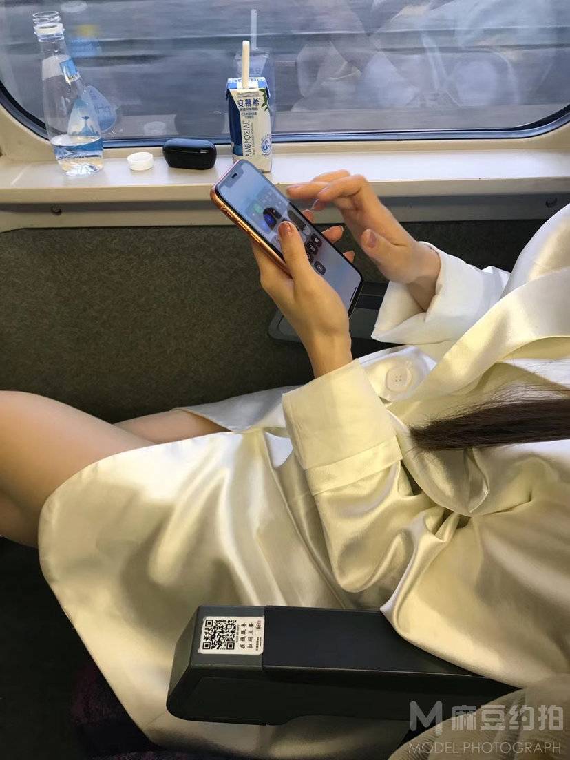 黑白模特