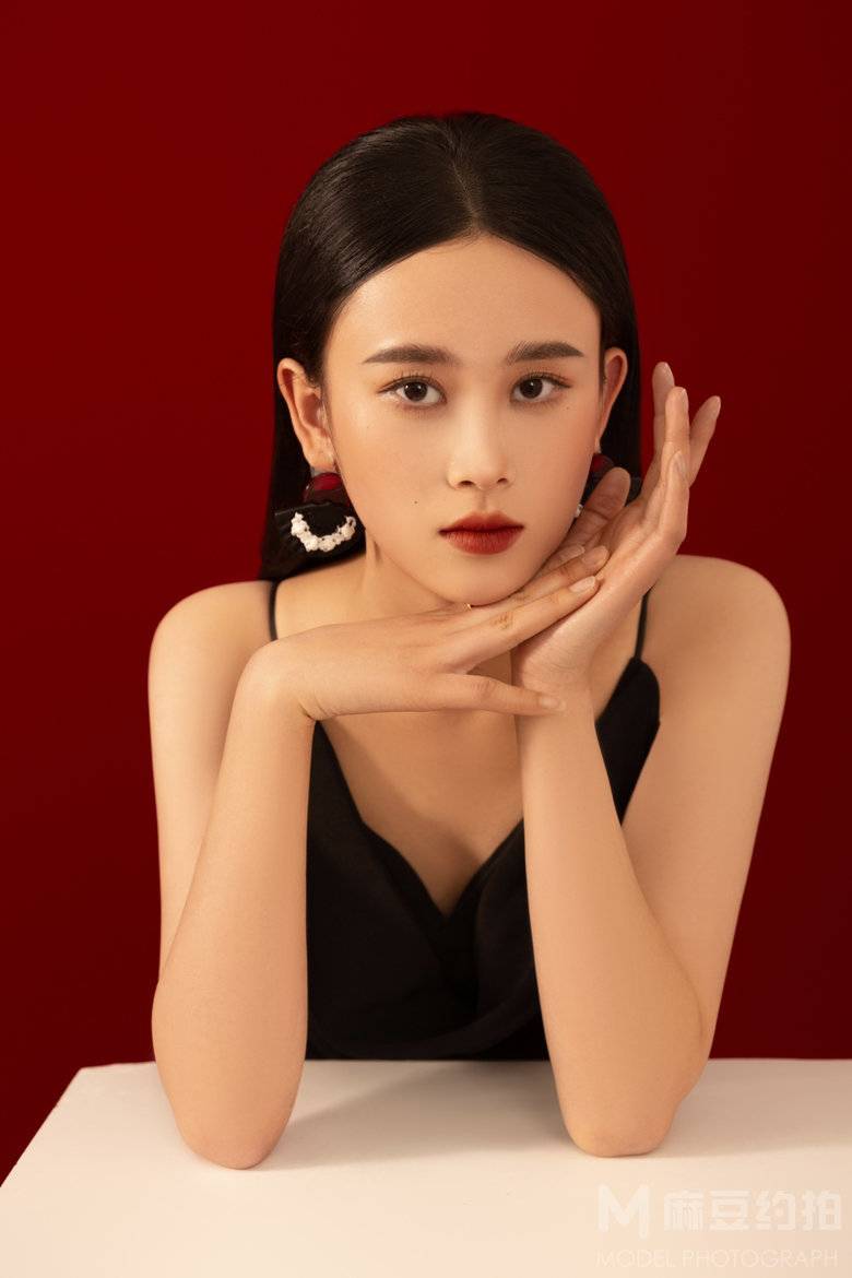 妆容模特