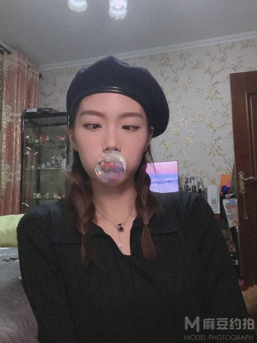 妆容模特