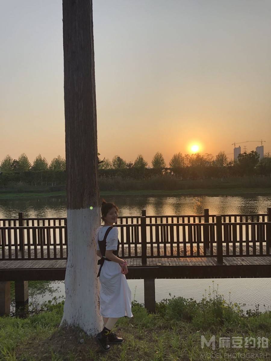 校园模特