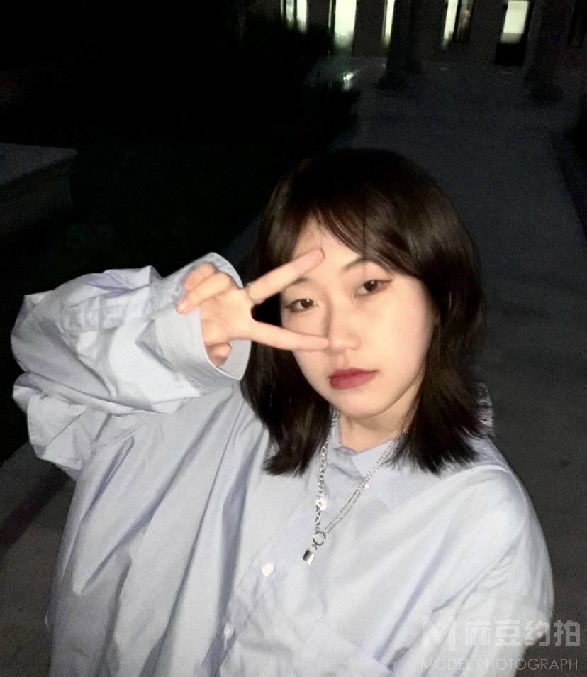 宝丽来模特