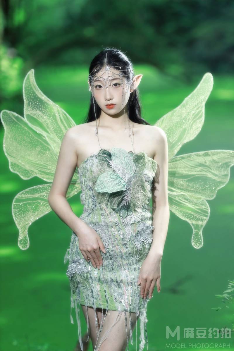 清新模特
