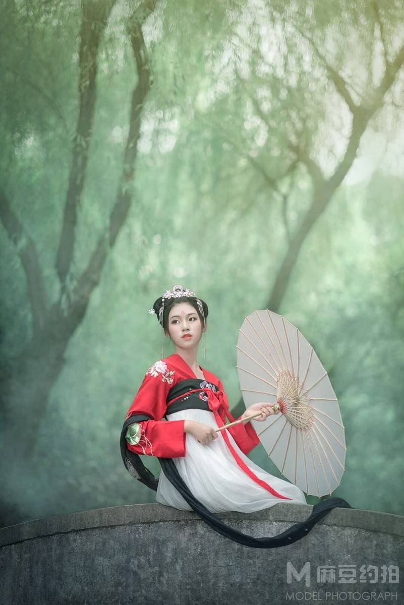 汉服模特
