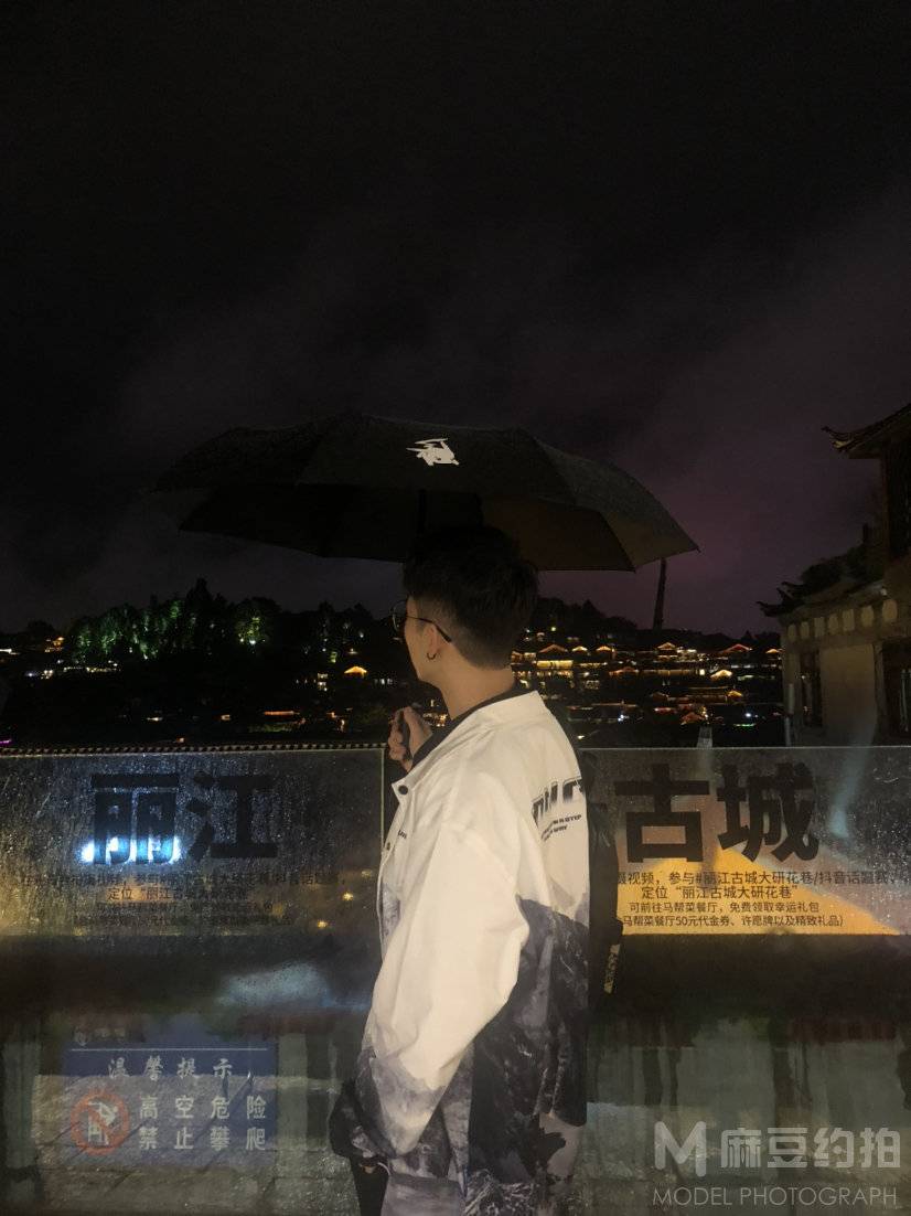 校园模特