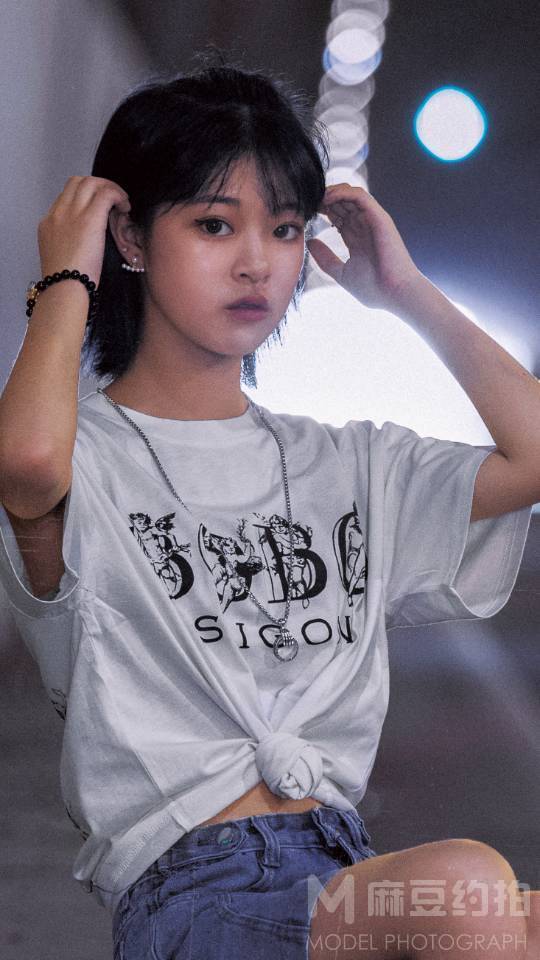 情绪模特