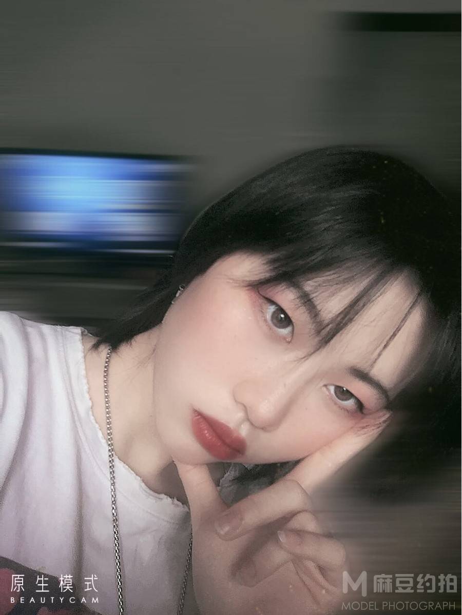 情绪模特