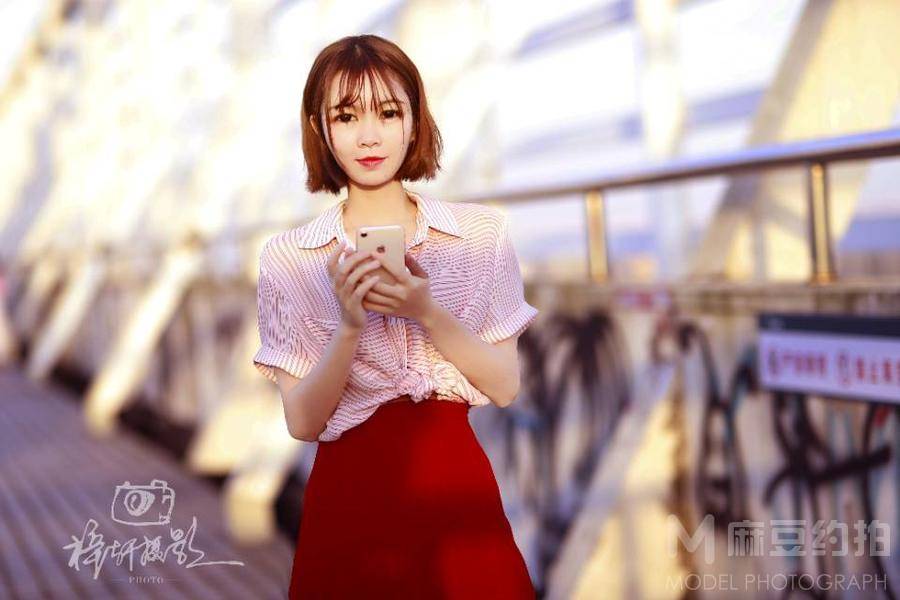 情绪模特