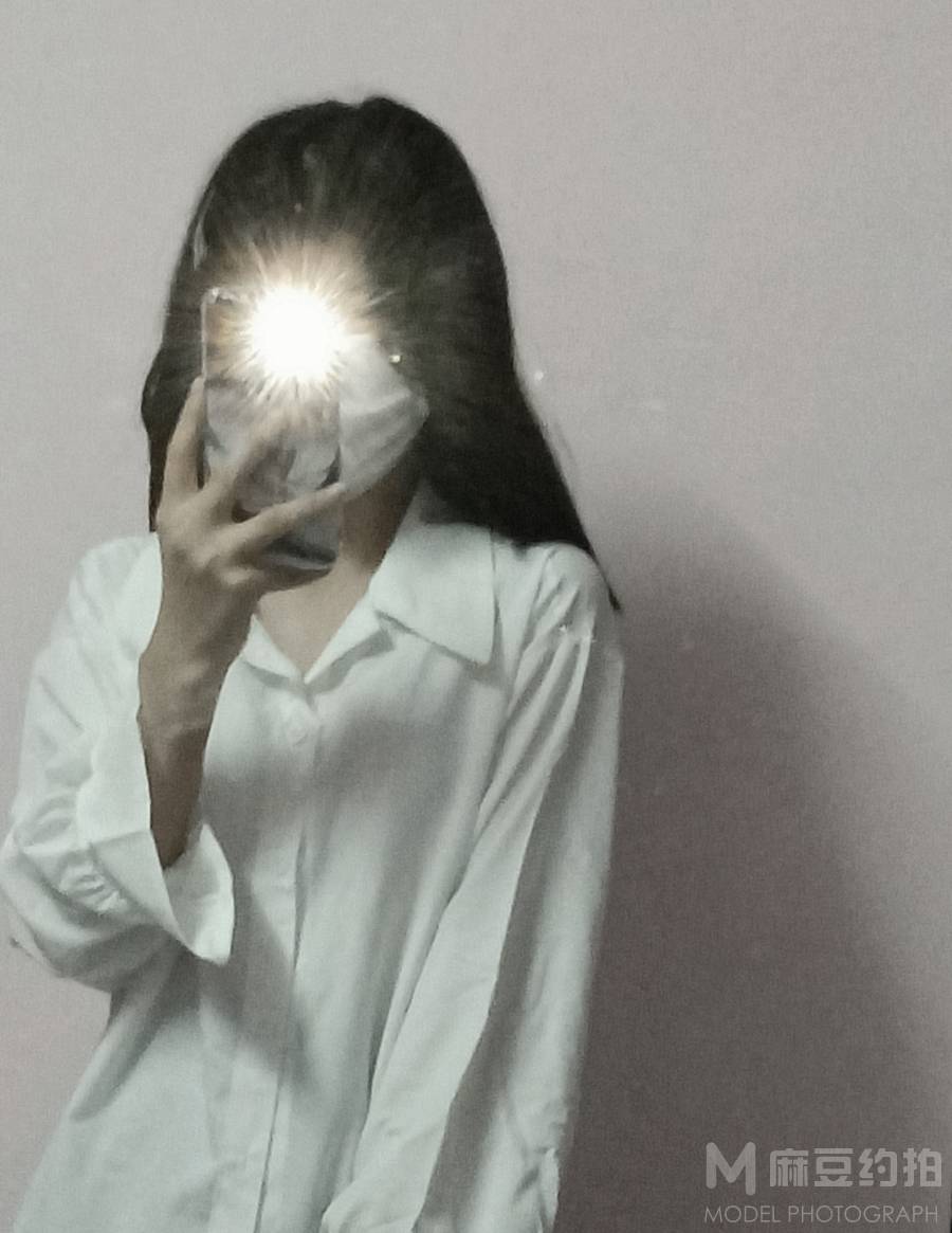 黑白模特