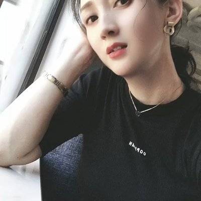 黑白模特