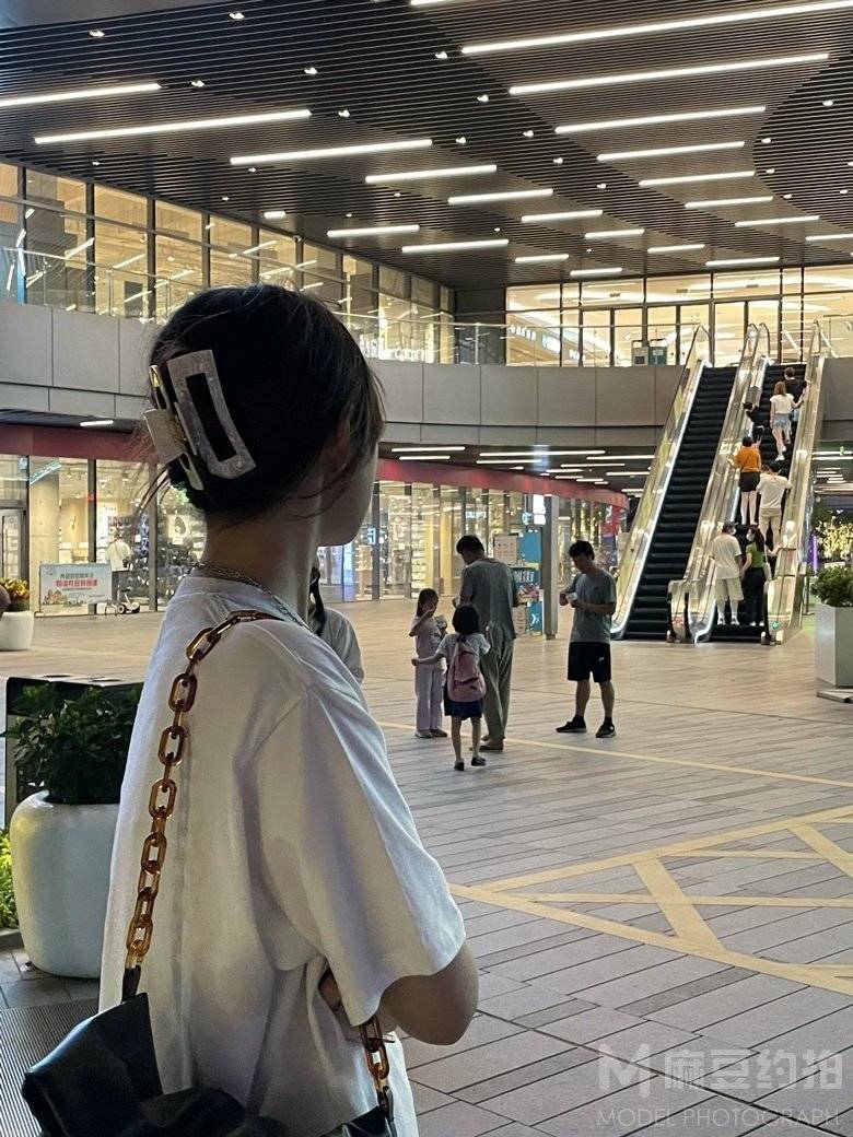纪实模特