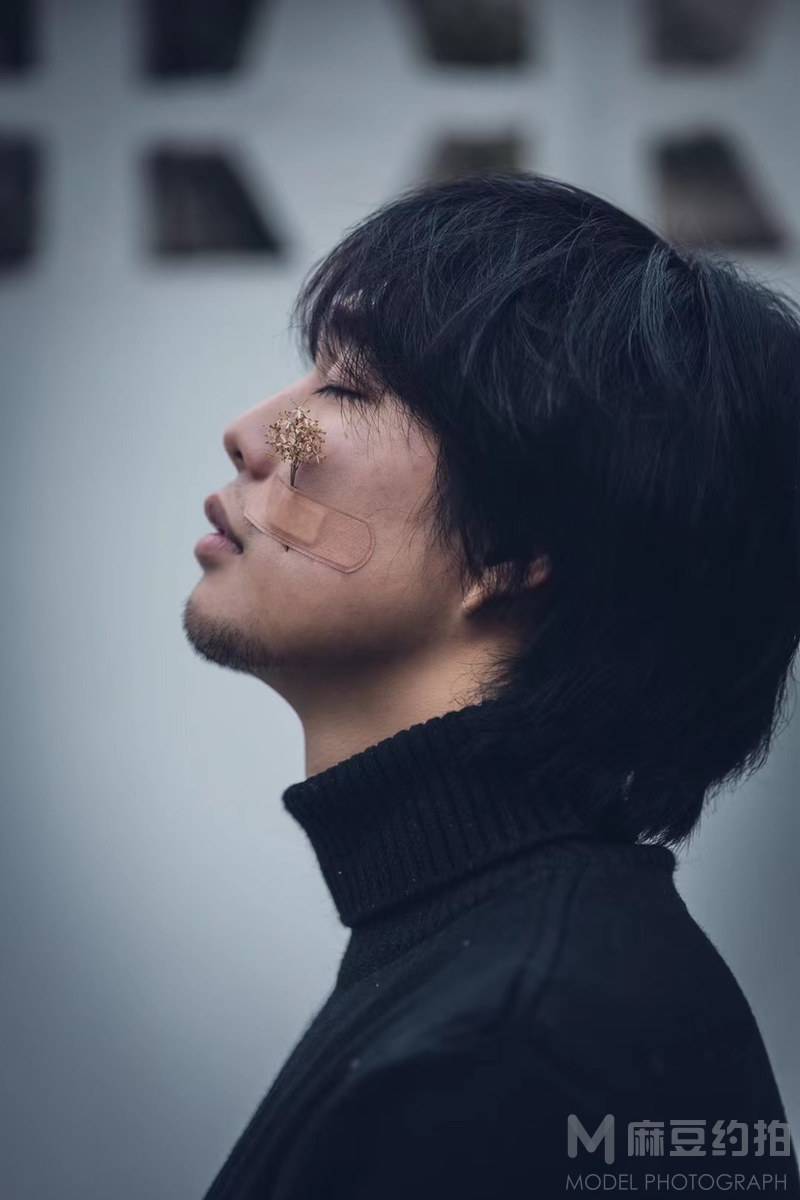 情绪模特