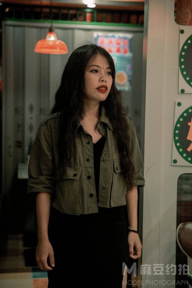 情绪模特