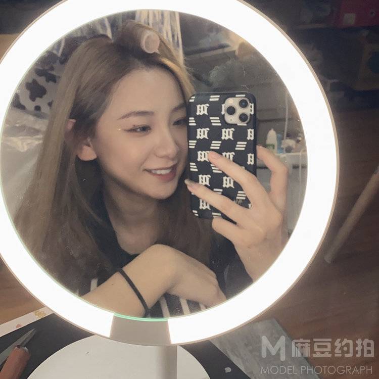 胶片模特
