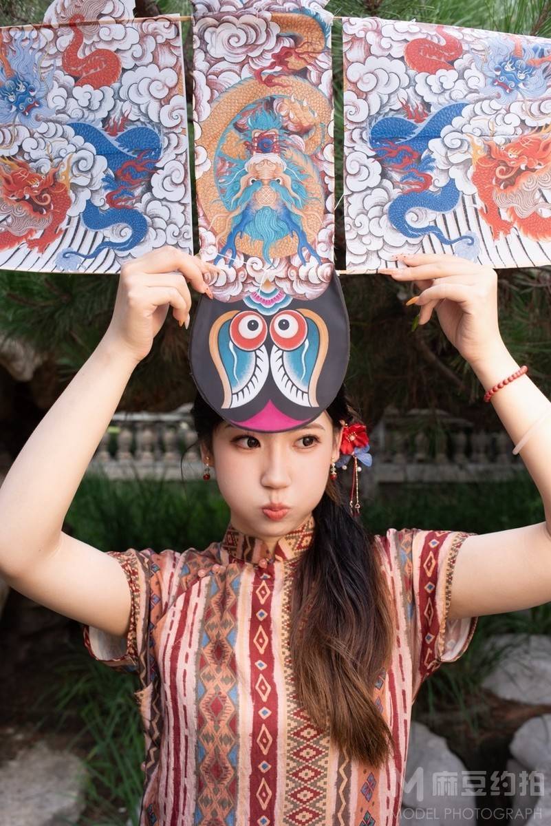 情绪模特
